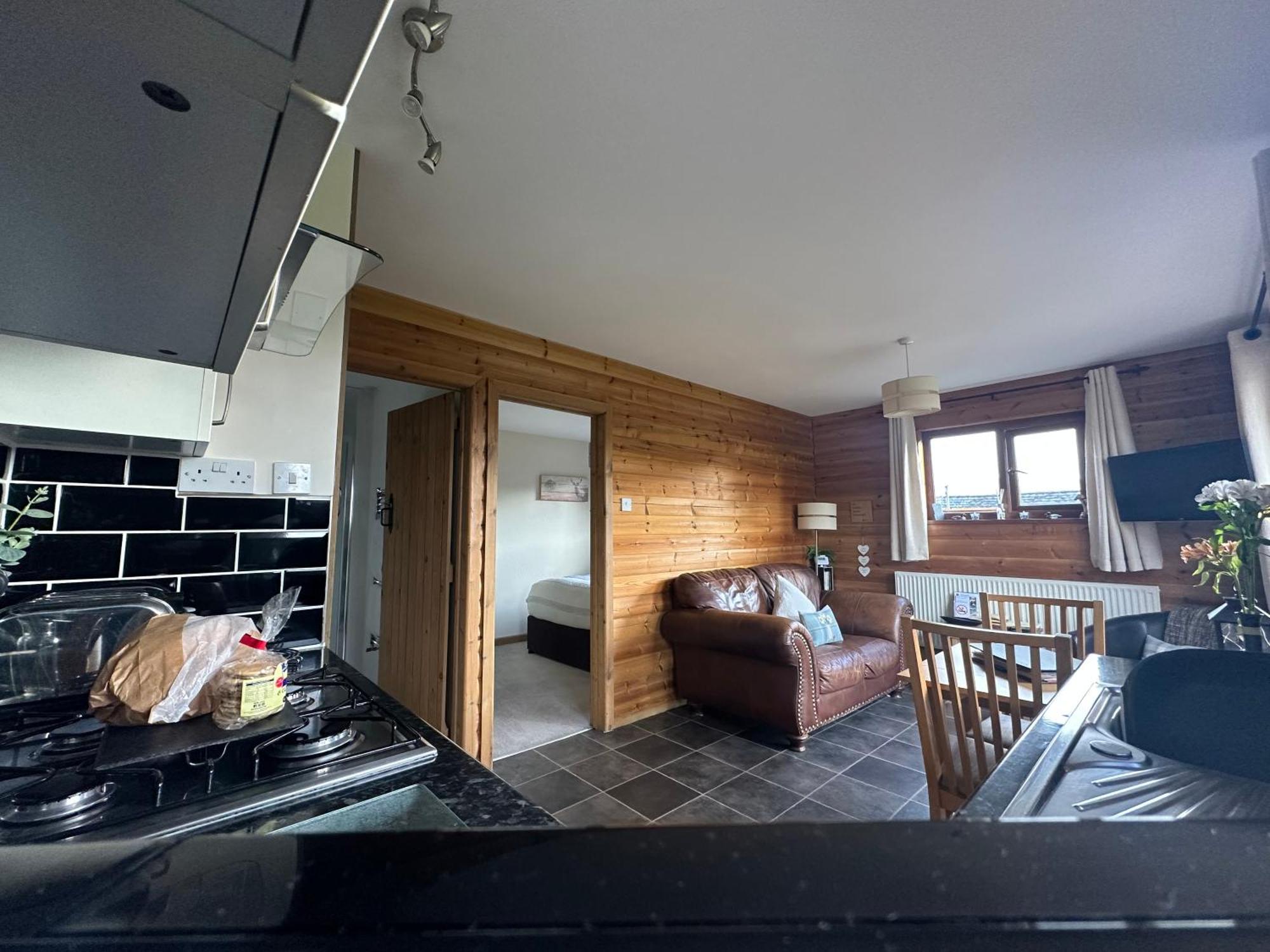 Swansea Log Cabin Pontardawe Extérieur photo