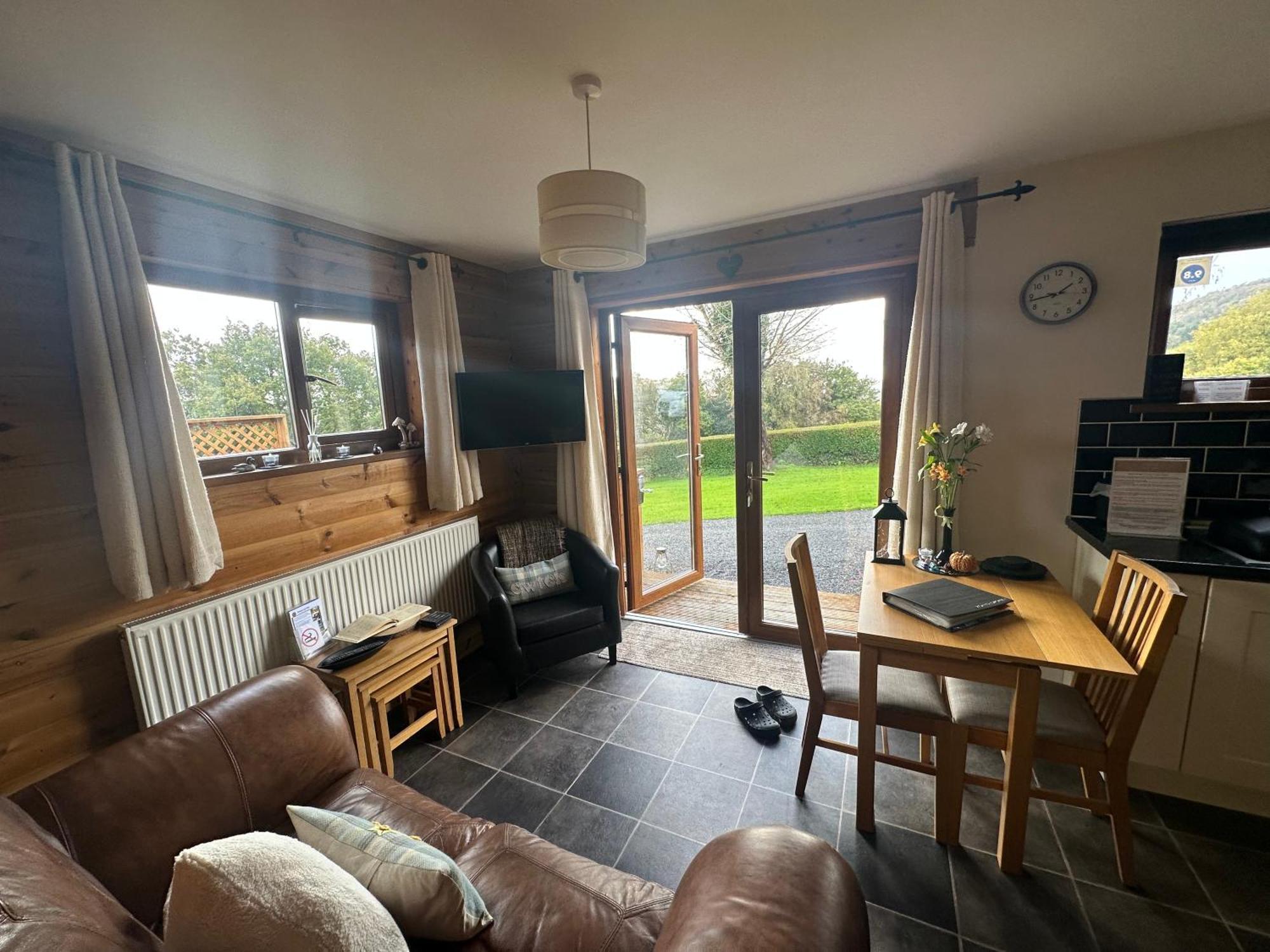 Swansea Log Cabin Pontardawe Extérieur photo